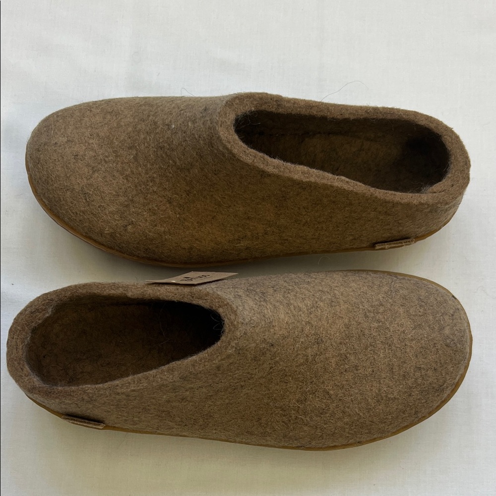 Cozy Brown Women's Slippers